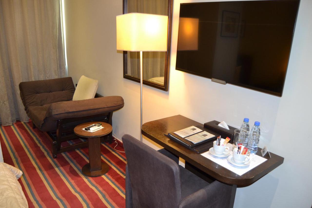 The J Hotel & Spa Beirut Exterior photo